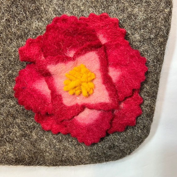 Hand Crafted Felt Purse - Picture 3 of 7